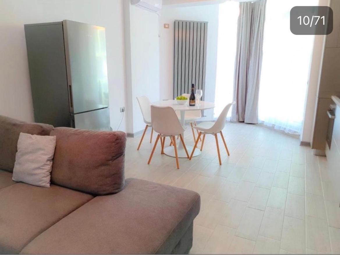 Bea Apartament On The Beach -Mamaia Nord Нэводари Экстерьер фото