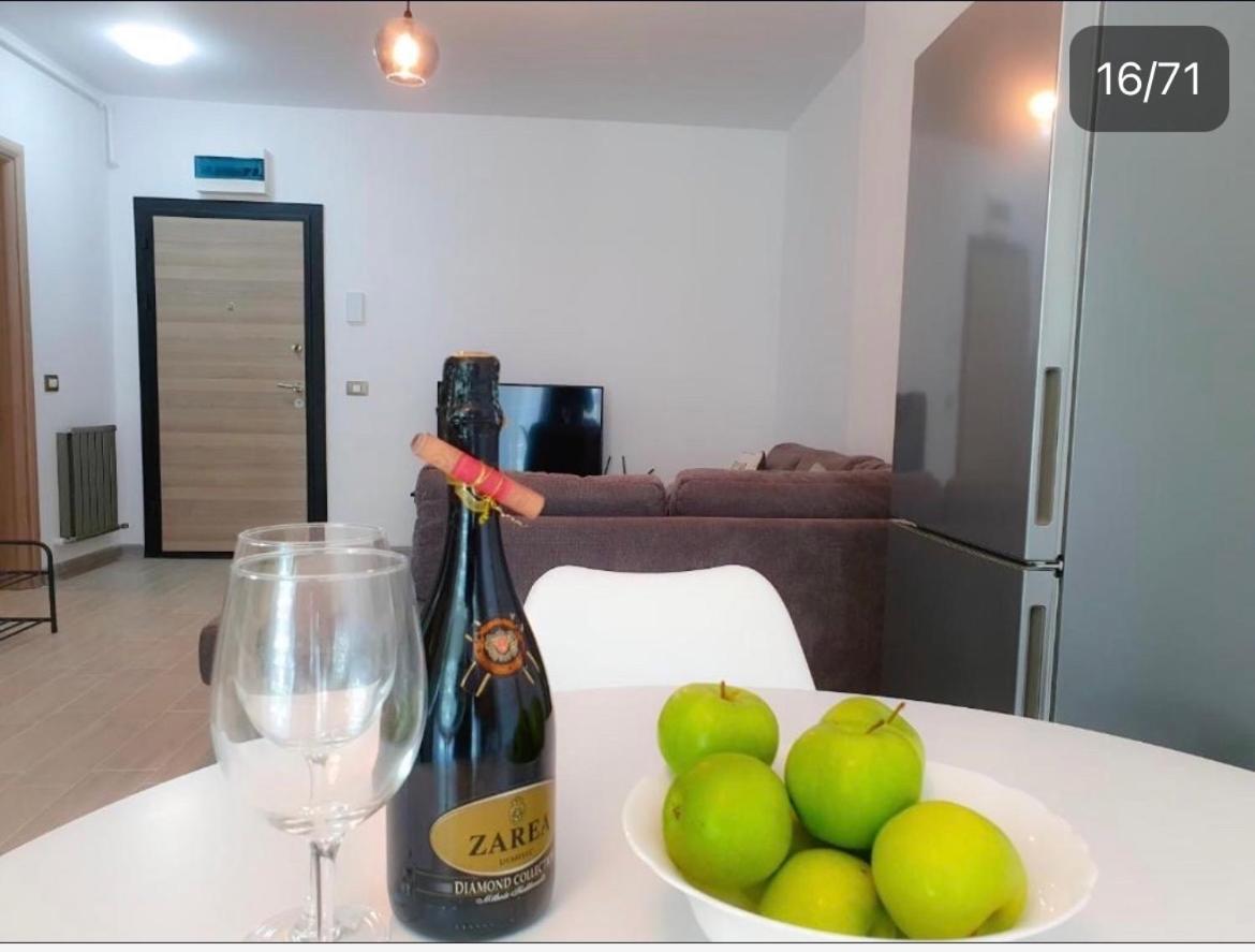 Bea Apartament On The Beach -Mamaia Nord Нэводари Экстерьер фото